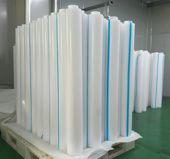 621靜電膜大復(fù)卷機-2